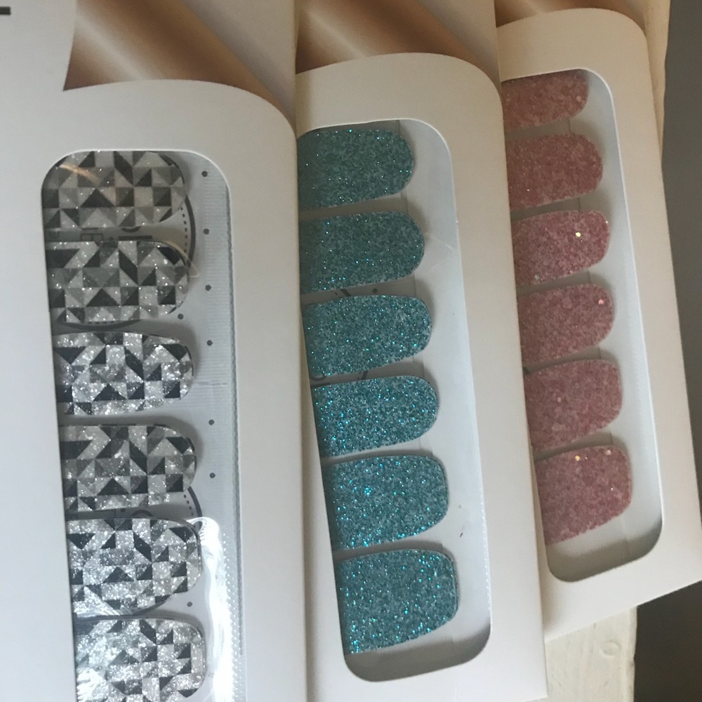 Color Street Nails (DEAL)